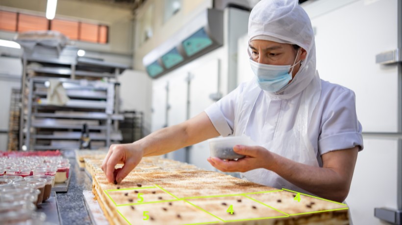 Il monitoraggio con Intelligenza Artificiale salvaguarda l'igiene e la qualità negli impianti di trasformazione alimentare