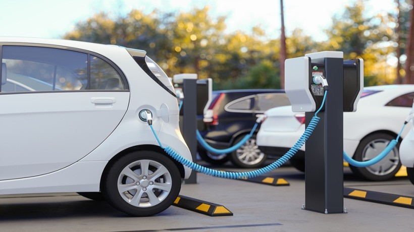 Tối ưu hóa hoạt động của bộ sạc xe điện (EV) với giải pháp quản lý từ xa của Advantech